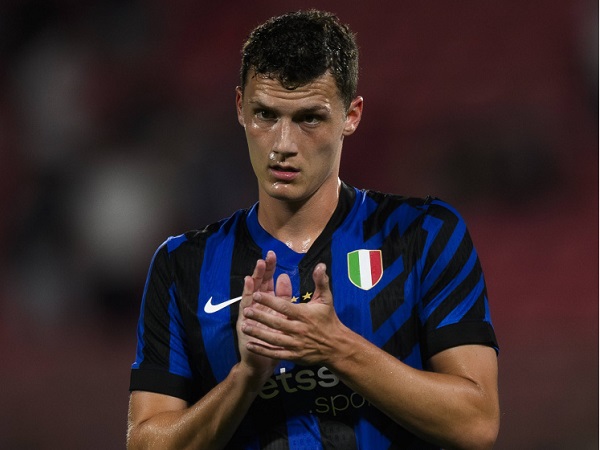 Galatasaray Siap Ajukan Tawaran Awal untuk Benjamin Pavard